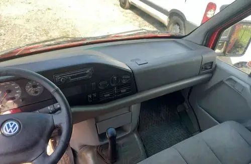 VOLKSWAGEN LT 