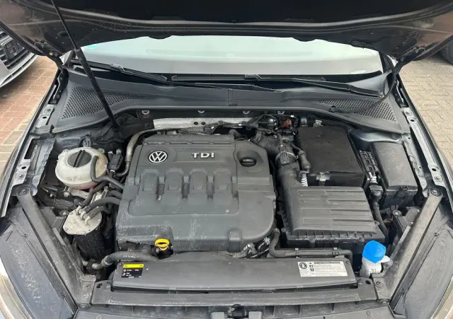 VOLKSWAGEN Golf 1.6 TDI BMT Highline DSG