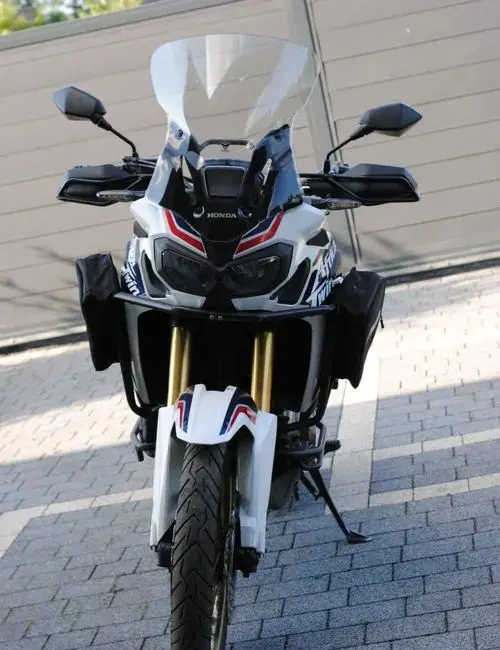 HONDA CRF 1000L Africa Twin BLE DCT 