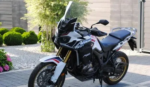 HONDA CRF 1000L Africa Twin BLE DCT 