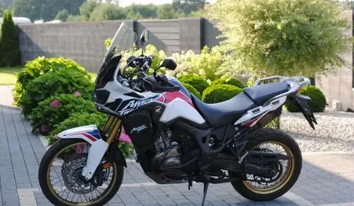 HONDA CRF 1000L Africa Twin BLE DCT 