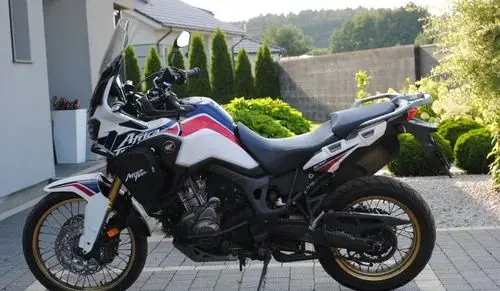 HONDA CRF 1000L Africa Twin BLE DCT 
