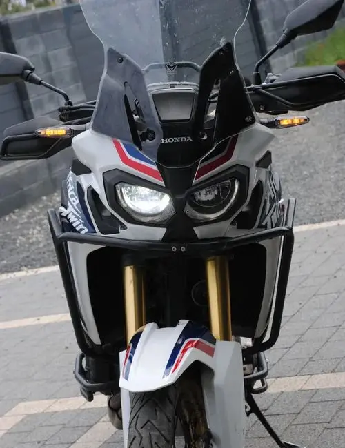 HONDA CRF 1000L Africa Twin BLE DCT 