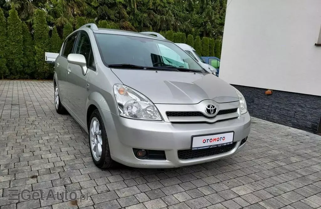 TOYOTA Corolla Verso 
