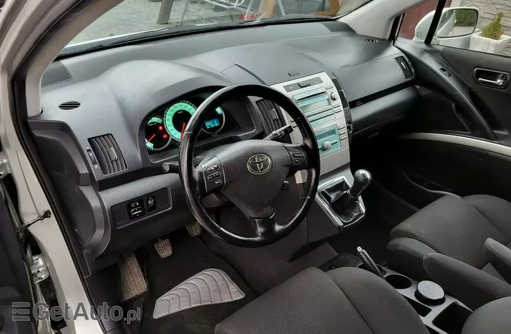 TOYOTA Corolla Verso 