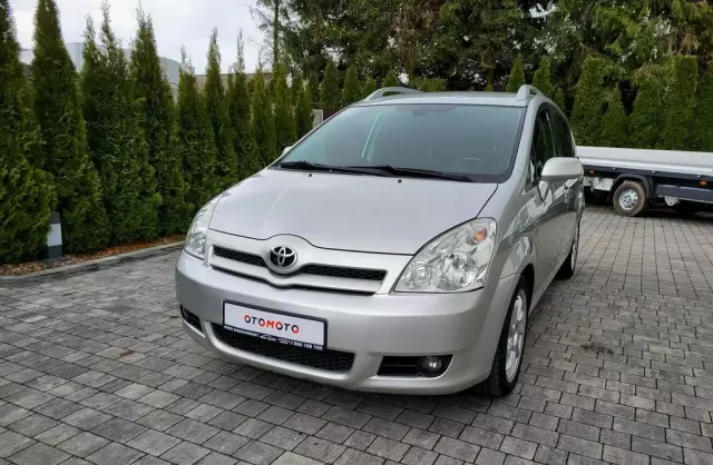 TOYOTA Corolla Verso 