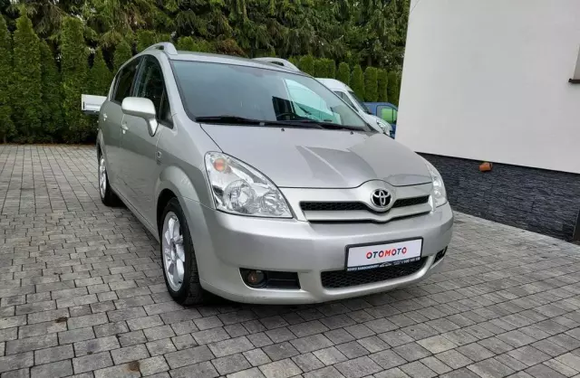 TOYOTA Corolla Verso 