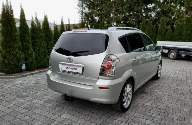 TOYOTA Corolla Verso 