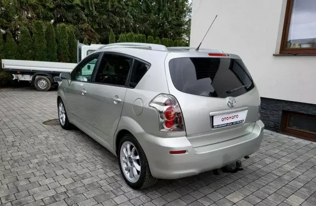 TOYOTA Corolla Verso 