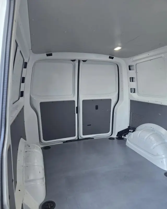 VOLKSWAGEN TRANSPORTER T6.1 