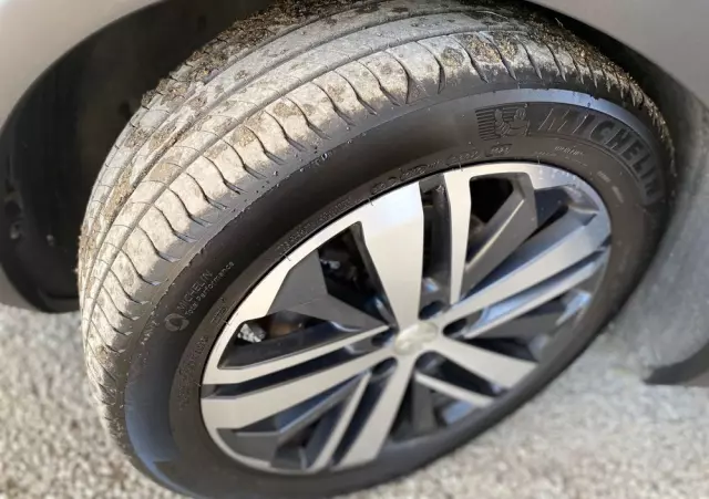 PEUGEOT 3008 2.0 BlueHDi GT S&S EAT8