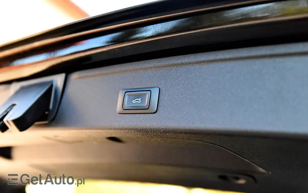 AUDI A4 Avant 35 TFSI mHEV S Line S tronic