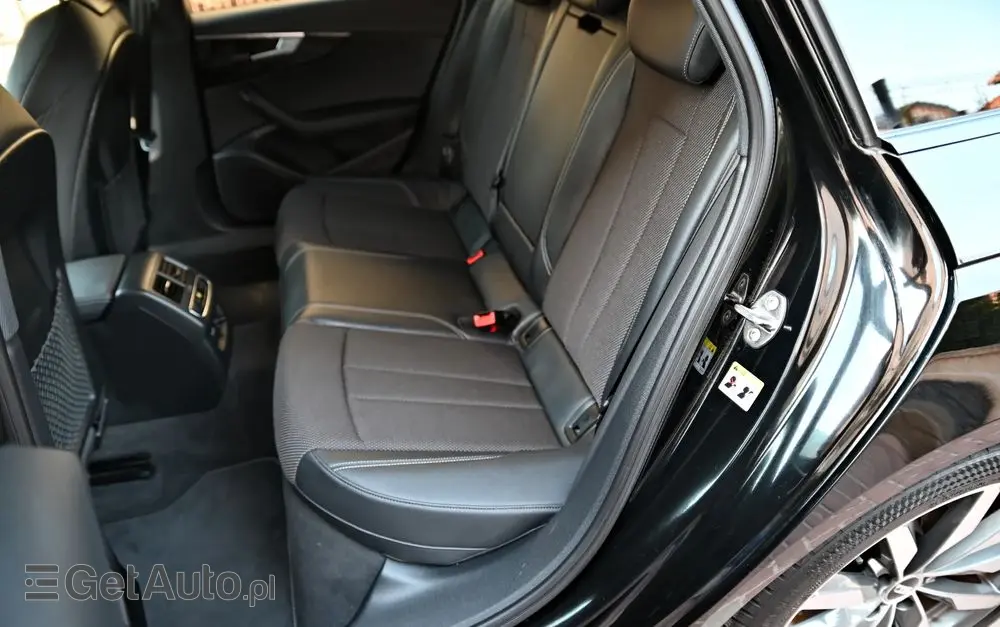 AUDI A4 Avant 35 TFSI mHEV S Line S tronic