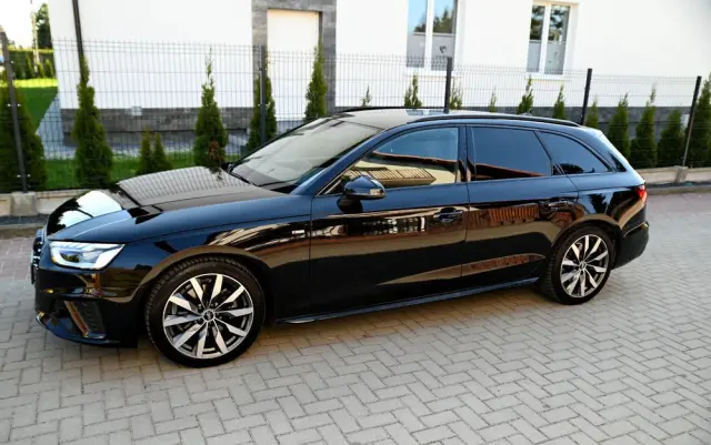 AUDI A4 Avant 35 TFSI mHEV S Line S tronic
