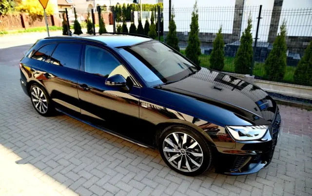 AUDI A4 Avant 35 TFSI mHEV S Line S tronic