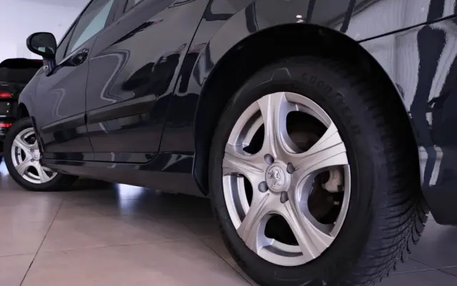 PEUGEOT 308 1.4 Trendy