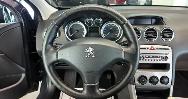 PEUGEOT 308 1.4 Trendy