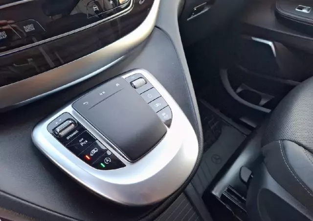 MERCEDES-BENZ Klasa V 