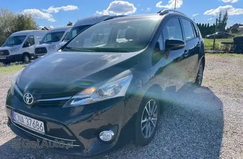 TOYOTA Verso 