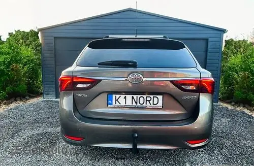 TOYOTA Avensis 