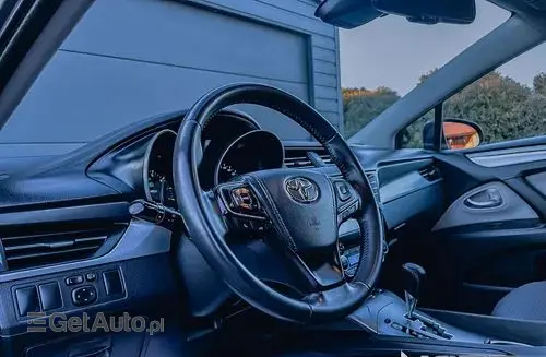 TOYOTA Avensis 