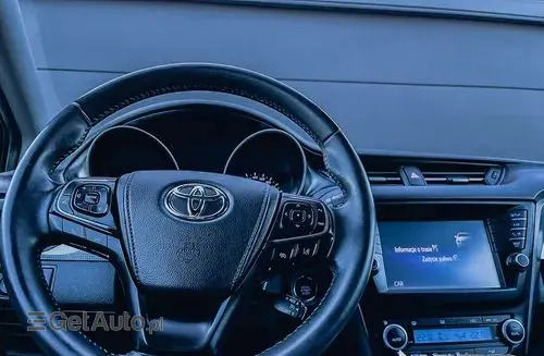 TOYOTA Avensis 