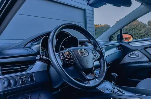 TOYOTA Avensis 