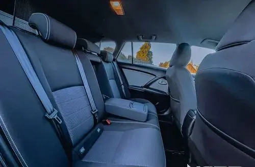 TOYOTA Avensis 