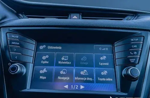 TOYOTA Avensis 