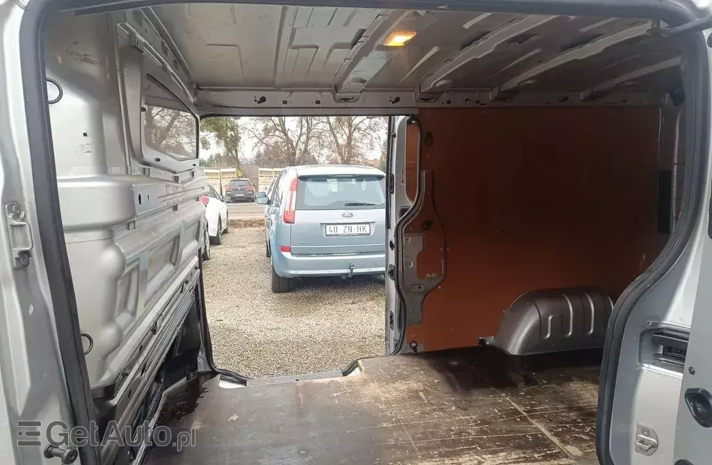 OPEL Vivaro 