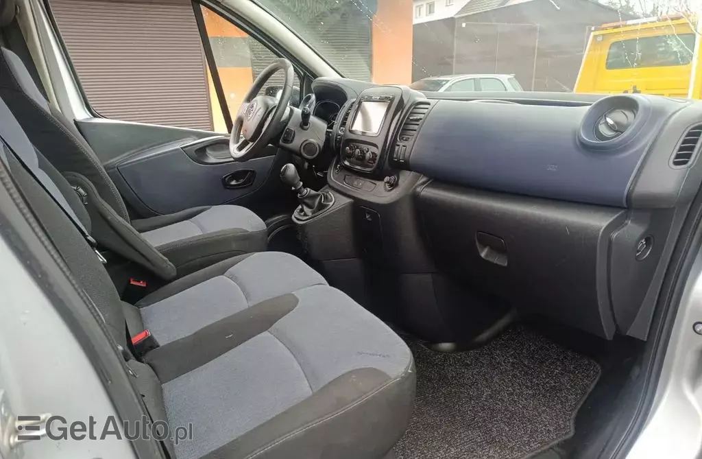 OPEL Vivaro 