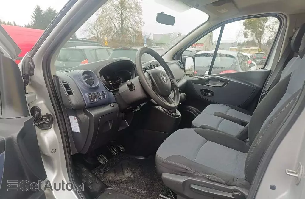 OPEL Vivaro 