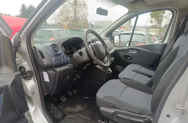 OPEL Vivaro 