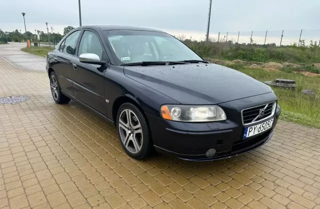 VOLVO S60 