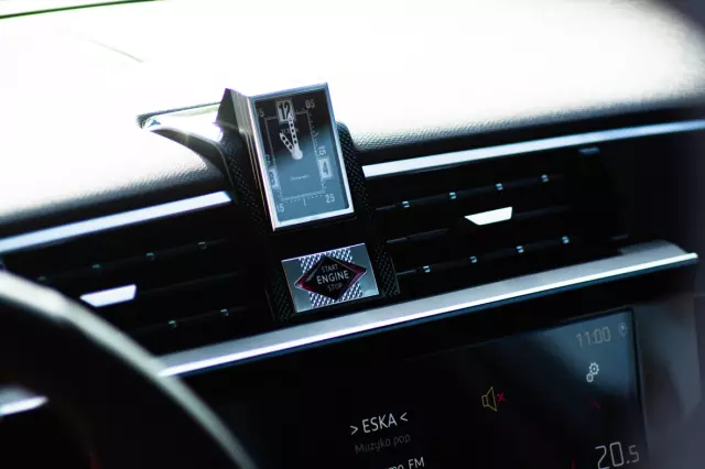 DS. AUTOMOBILES Inny DS9