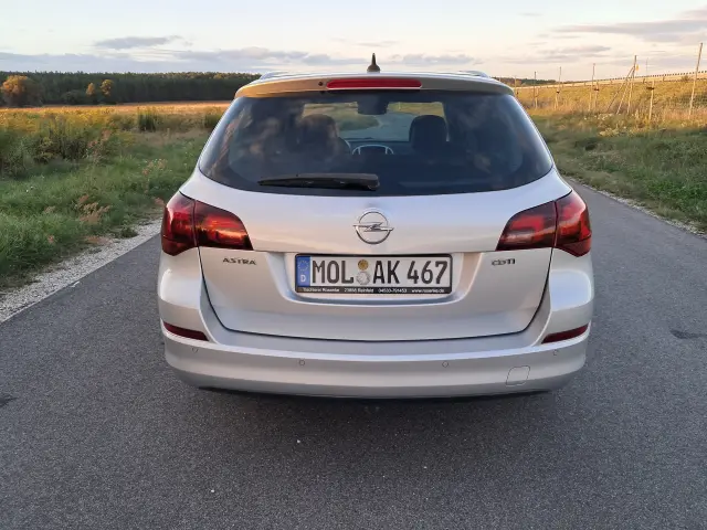 OPEL Astra Sport
