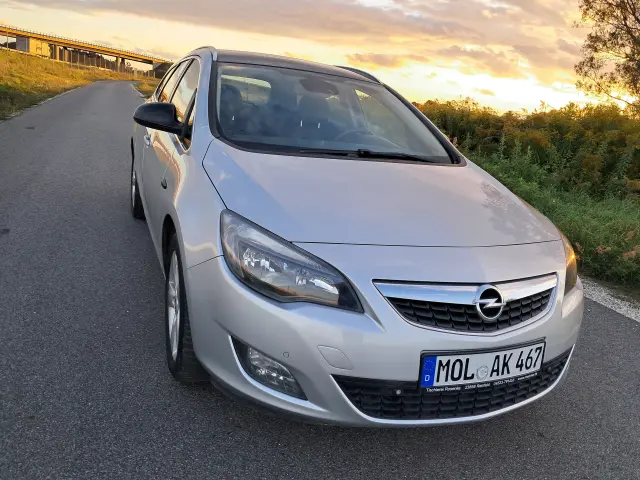 OPEL Astra Sport