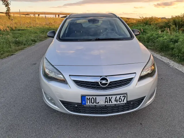 OPEL Astra Sport