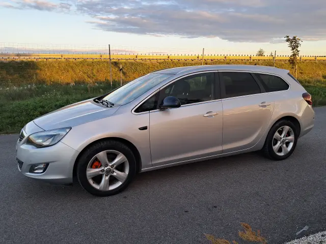 OPEL Astra Sport