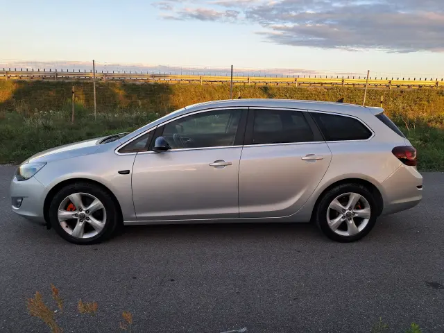 OPEL Astra Sport