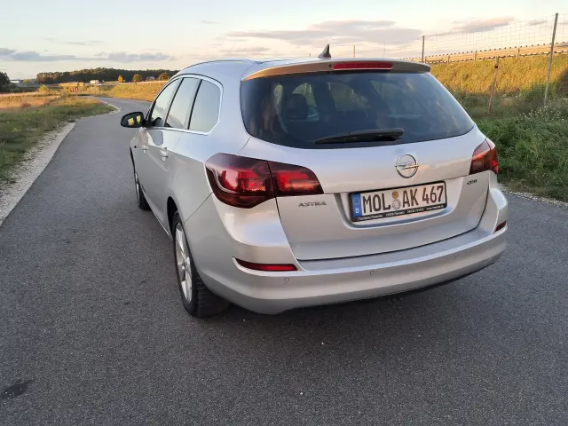OPEL Astra Sport