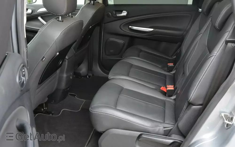 FORD S-Max 2.0 TDCi DPF Titanium