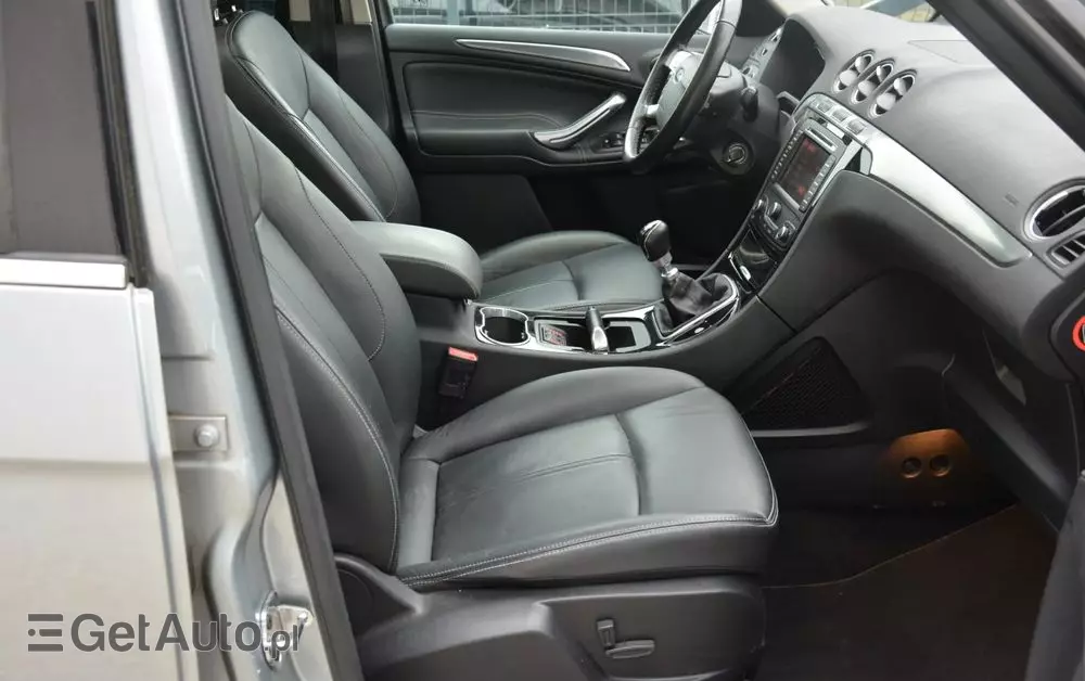 FORD S-Max 2.0 TDCi DPF Titanium