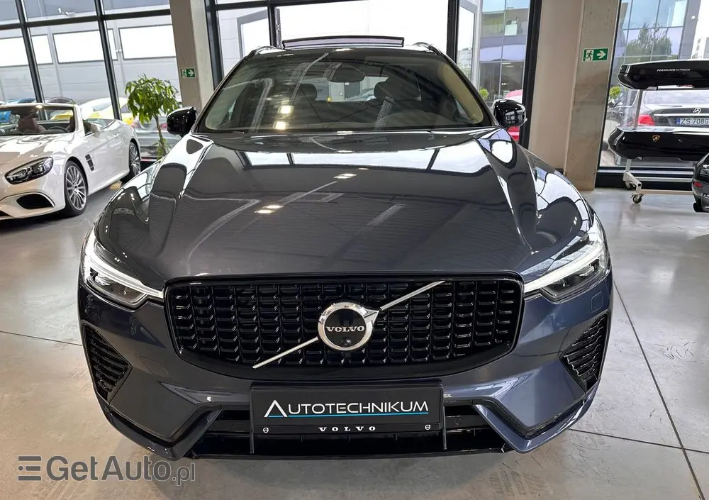 VOLVO XC 60 B6 B AWD Ultimate Dark
