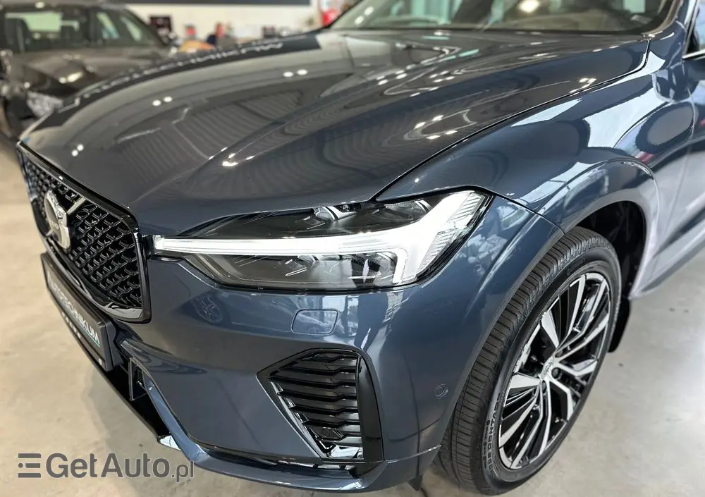 VOLVO XC 60 B6 B AWD Ultimate Dark
