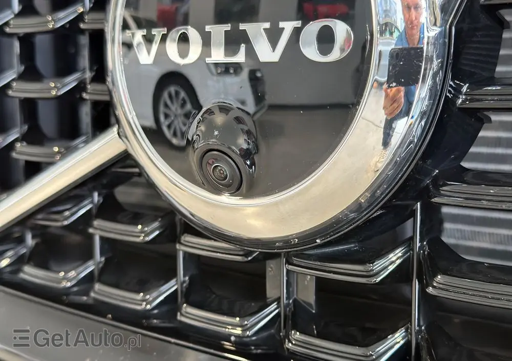 VOLVO XC 60 B6 B AWD Ultimate Dark