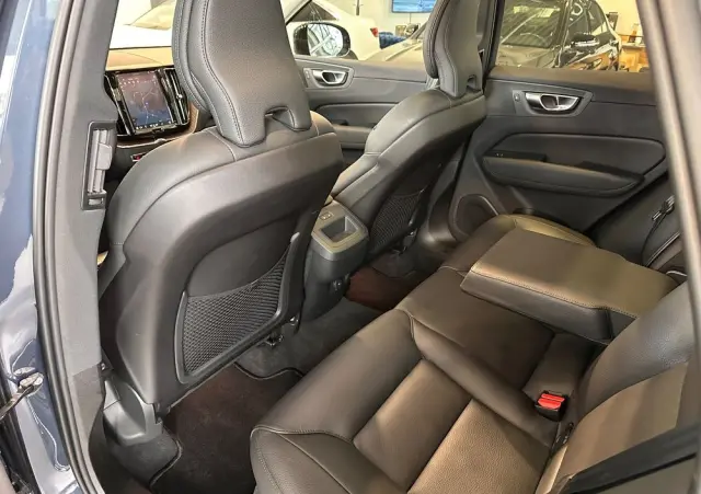 VOLVO XC 60 B6 B AWD Ultimate Dark