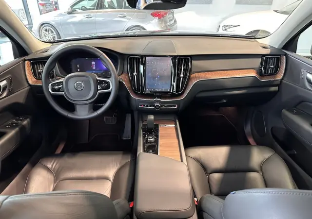 VOLVO XC 60 B6 B AWD Ultimate Dark