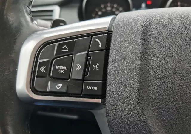 LAND ROVER Discovery Sport Ver-2-0-td4-hse-luxury