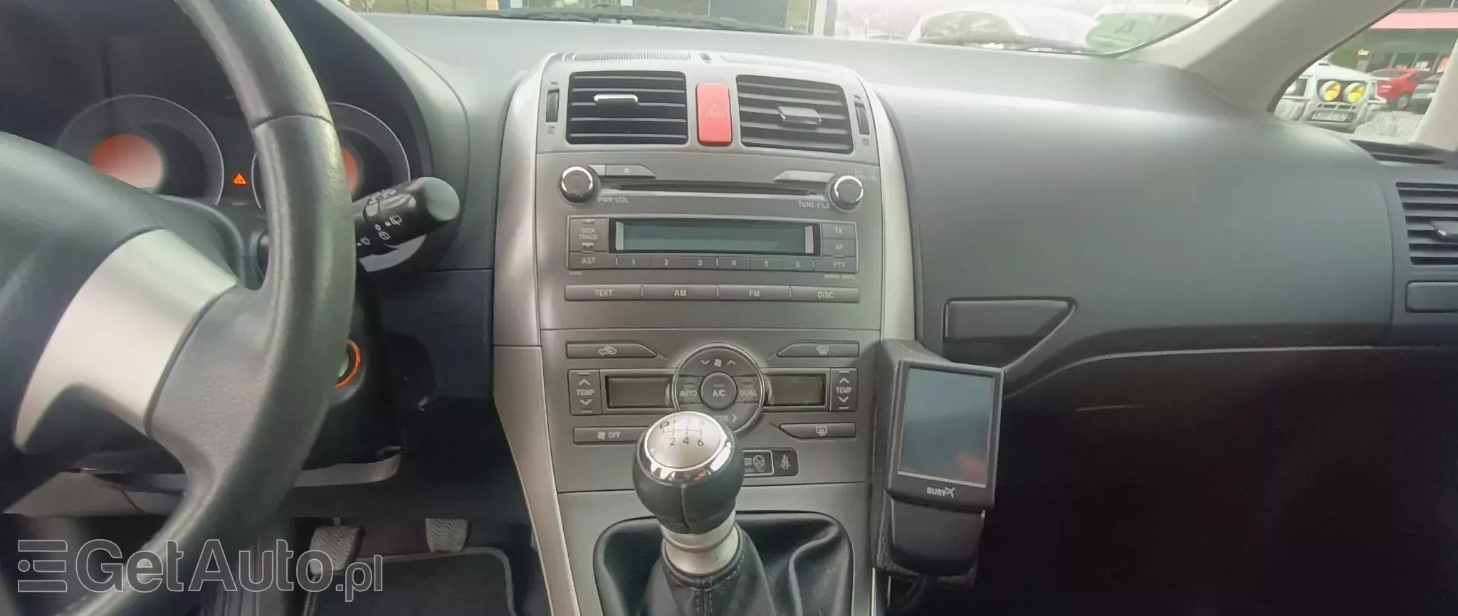 TOYOTA Auris 1.6 Life+